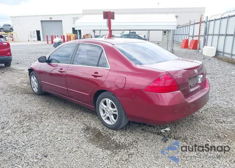 2006 Honda Accord 2.4 Ex z USA, uszkodzony, nr VIN 1HGCM56756A000308
